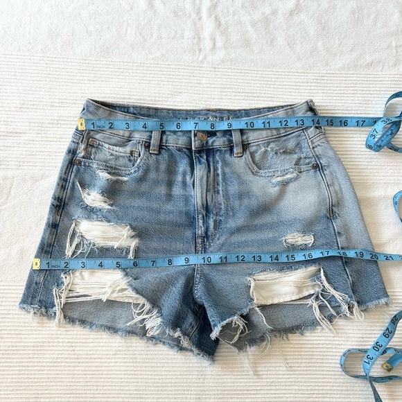 American Eagle Distressed Mom Shorts - Picture 6 of 12